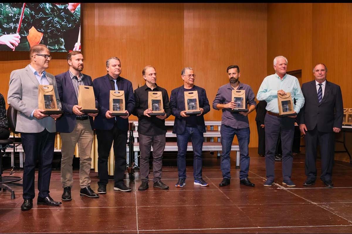 Noite de Reconhecimento: Ernesto Heinzelmann recebe homenagem do CEAJ
