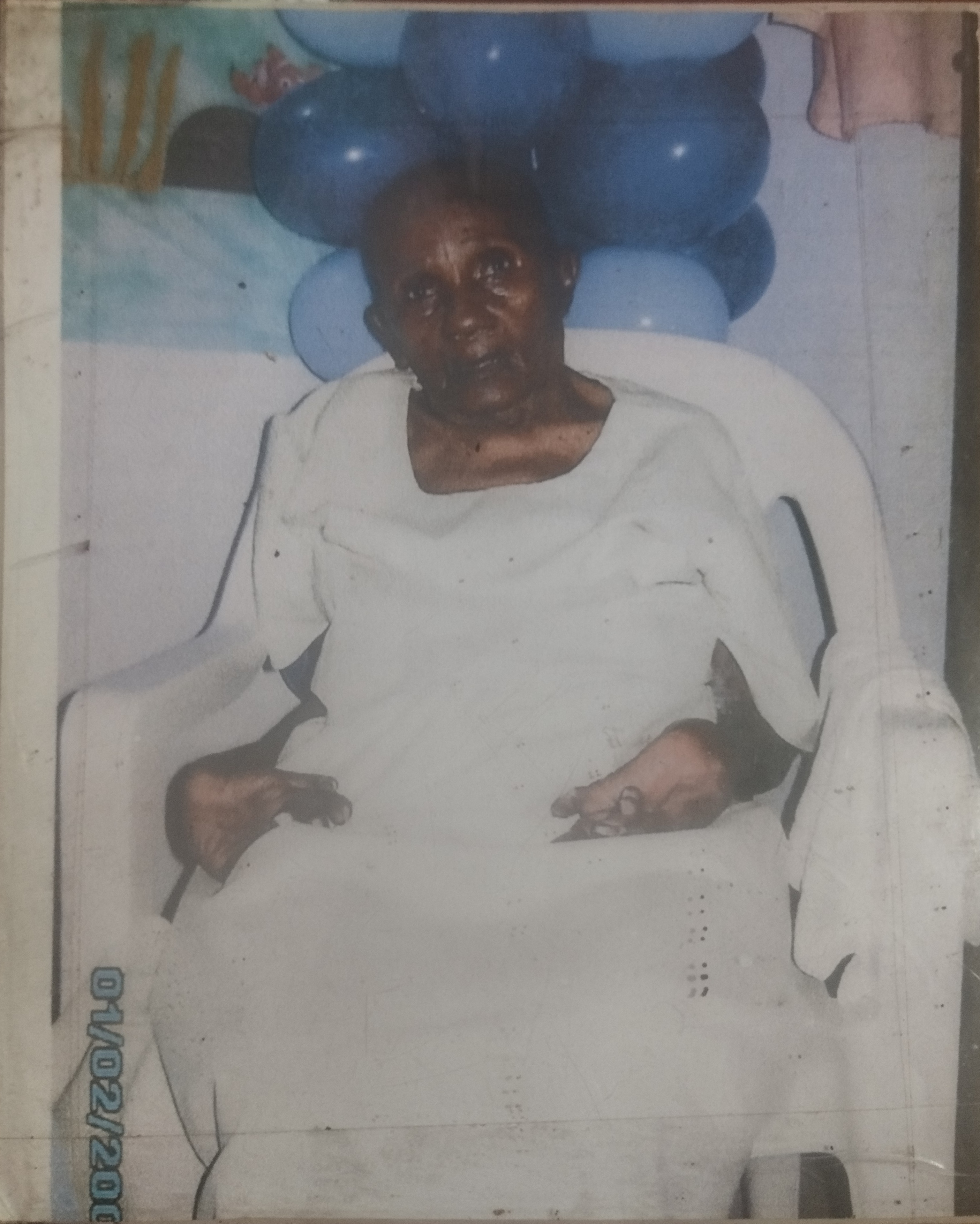 Mulher guerreira, quilombola, marisqueira, tratava peixe, vendia frutas, fazia doce de banana, rosário e muito mais.