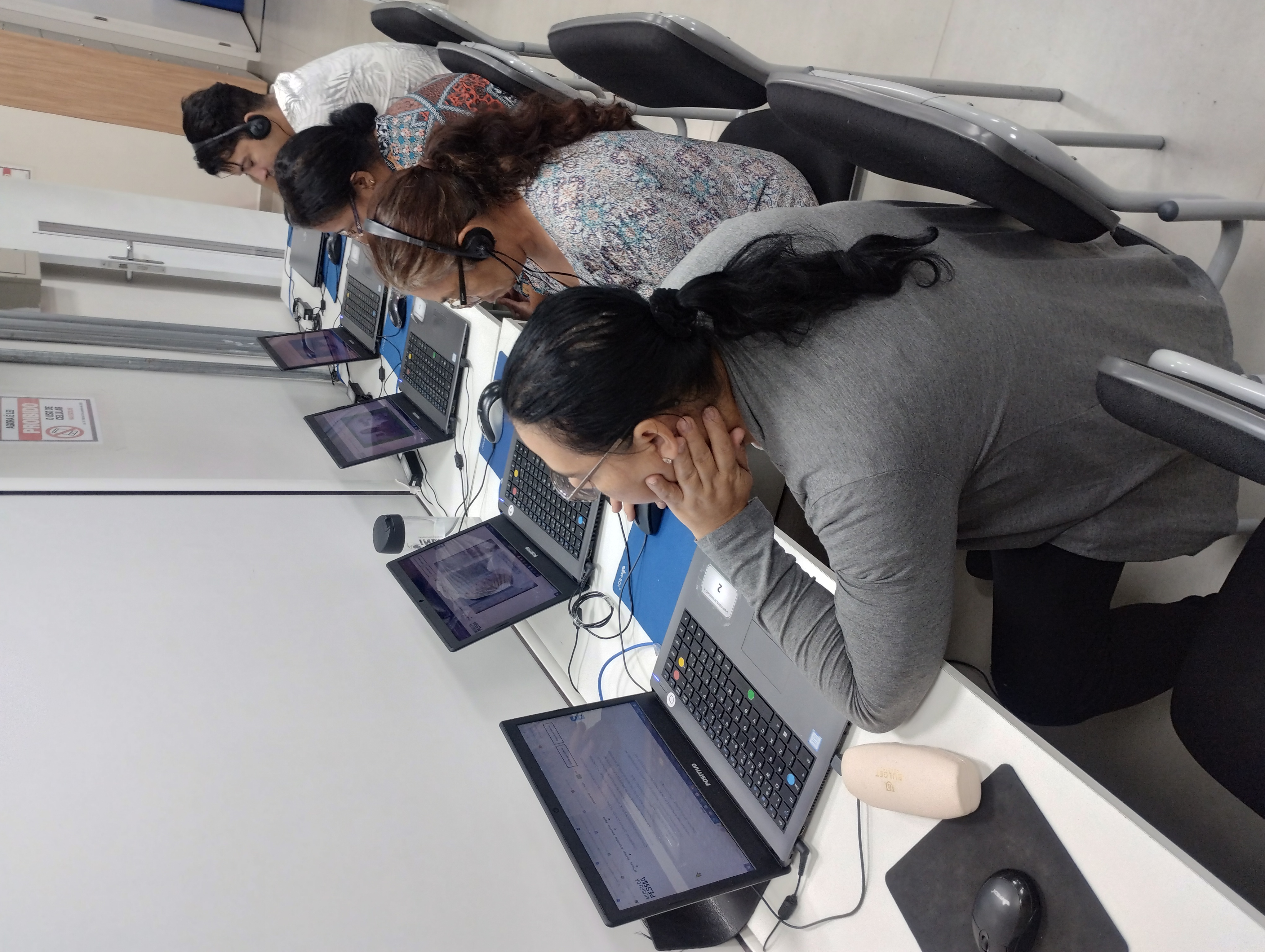 Usando o site de pesquisa para conhecer o Museu da Pessoa.