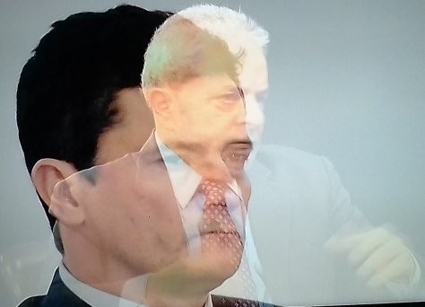 Lula cumpriu restrição da liberdade por 880 dias, tendo-se comprovado corrupção em seu governo, cometido principalmente por terceiros. Sérgio Moro, juiz, condenou-o; envolveu-se com ex-presidente Bolsonaro, pior de todos que quase nos escravizou. Lula voltou à presidência, eu votei nele no 2 turno, tendo-o perdoado; no 1 turno votei em Ciro Gomes: trabalhador, eficiente, nada corrupto! 