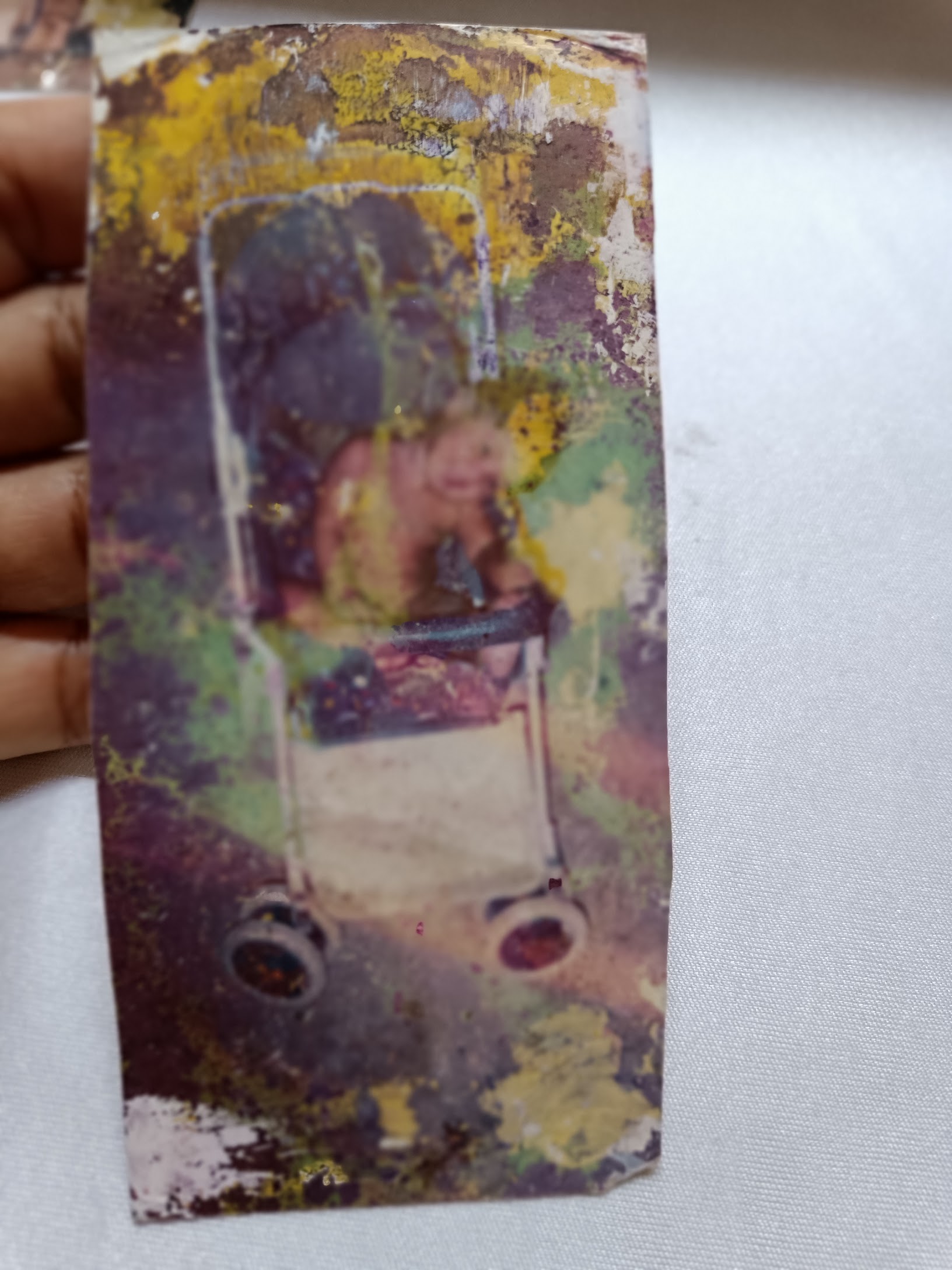 Entre Escombros e Auroras