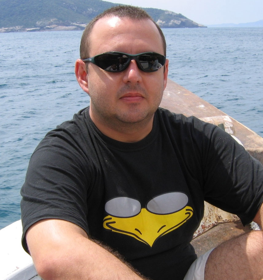 Do Asfalto da Tijuca à Defesa dos Oceanos: A Saga do Pinguim